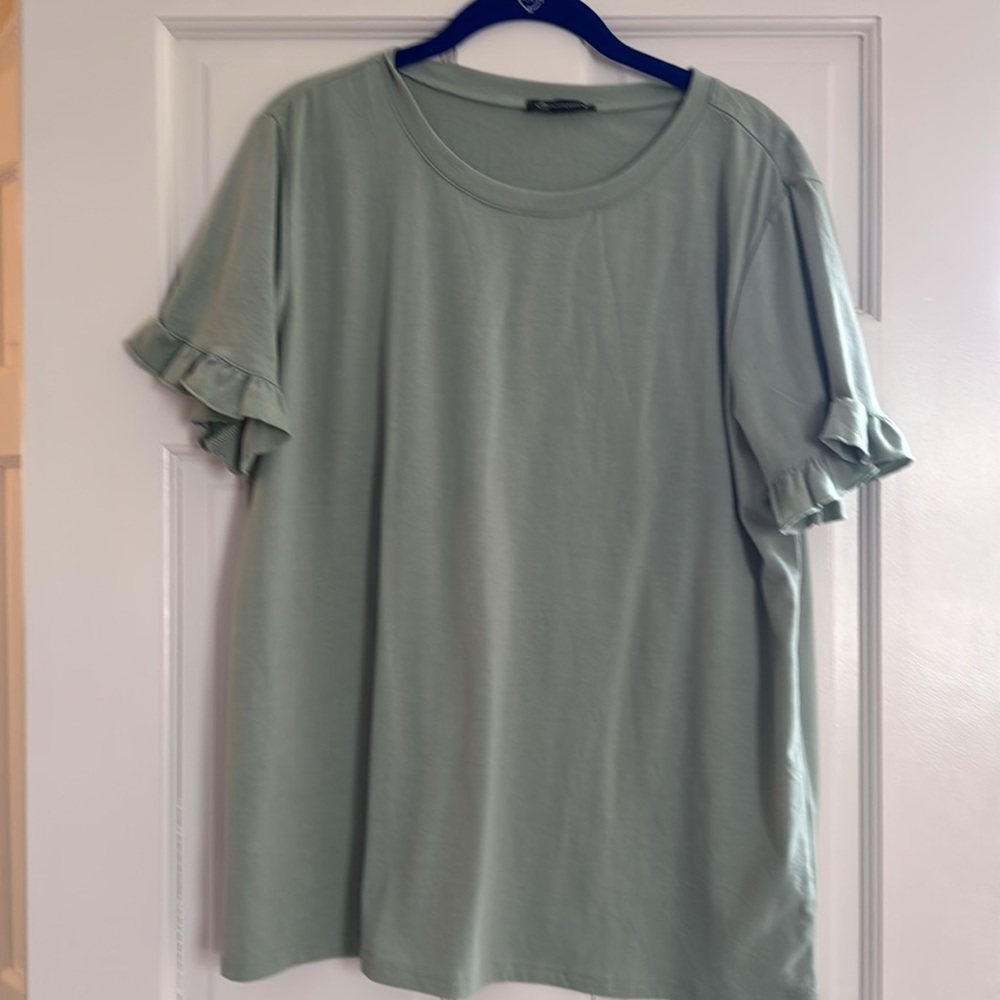 Green Ruffle Sleeve Top - Picture 2 of 4